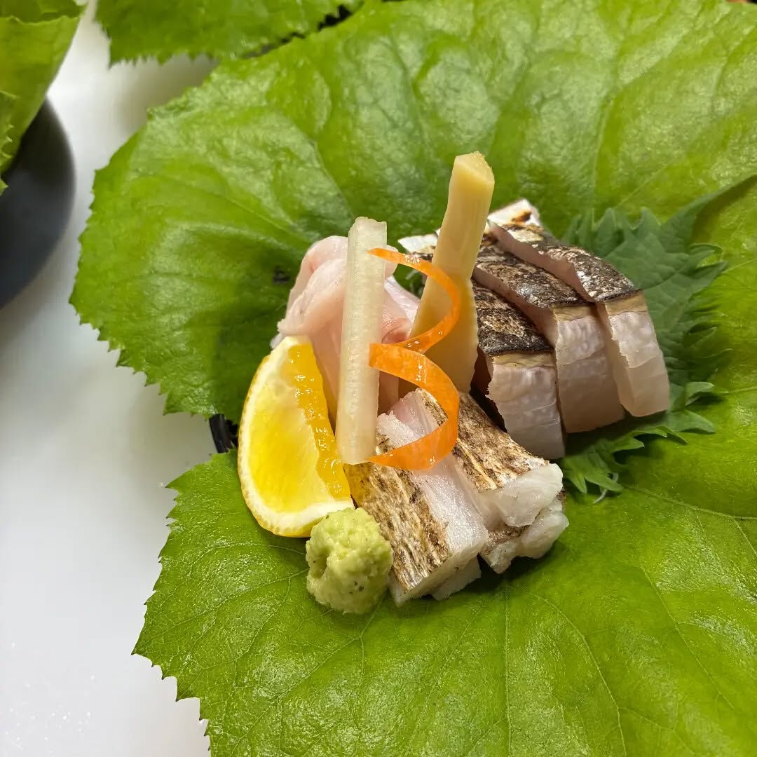 太刀魚と石垣鯛とサワラの刺身です
